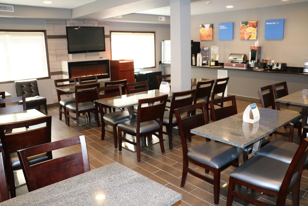 יורקטון Comfort Inn & Suites מראה חיצוני תמונה