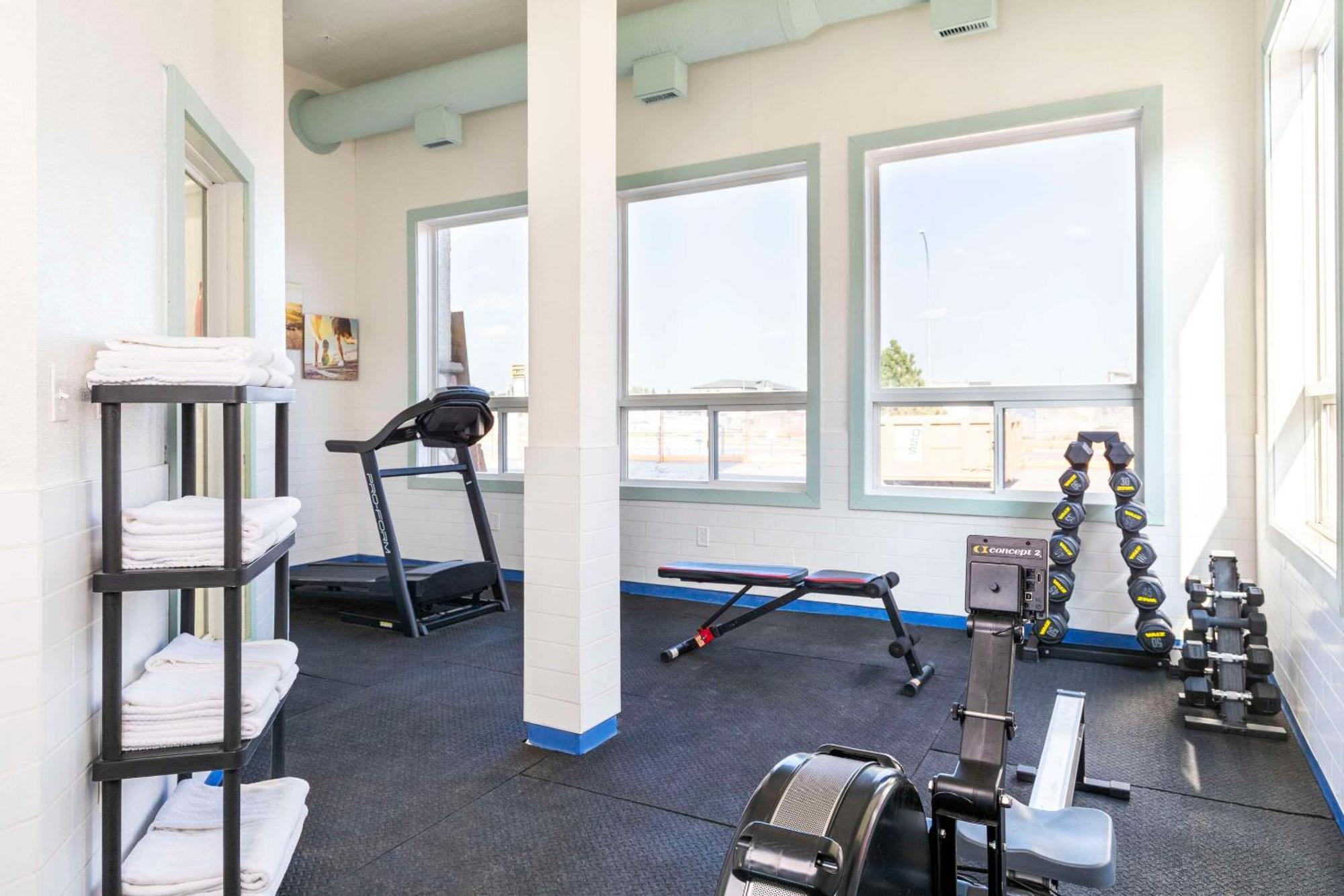 יורקטון Comfort Inn & Suites מראה חיצוני תמונה
