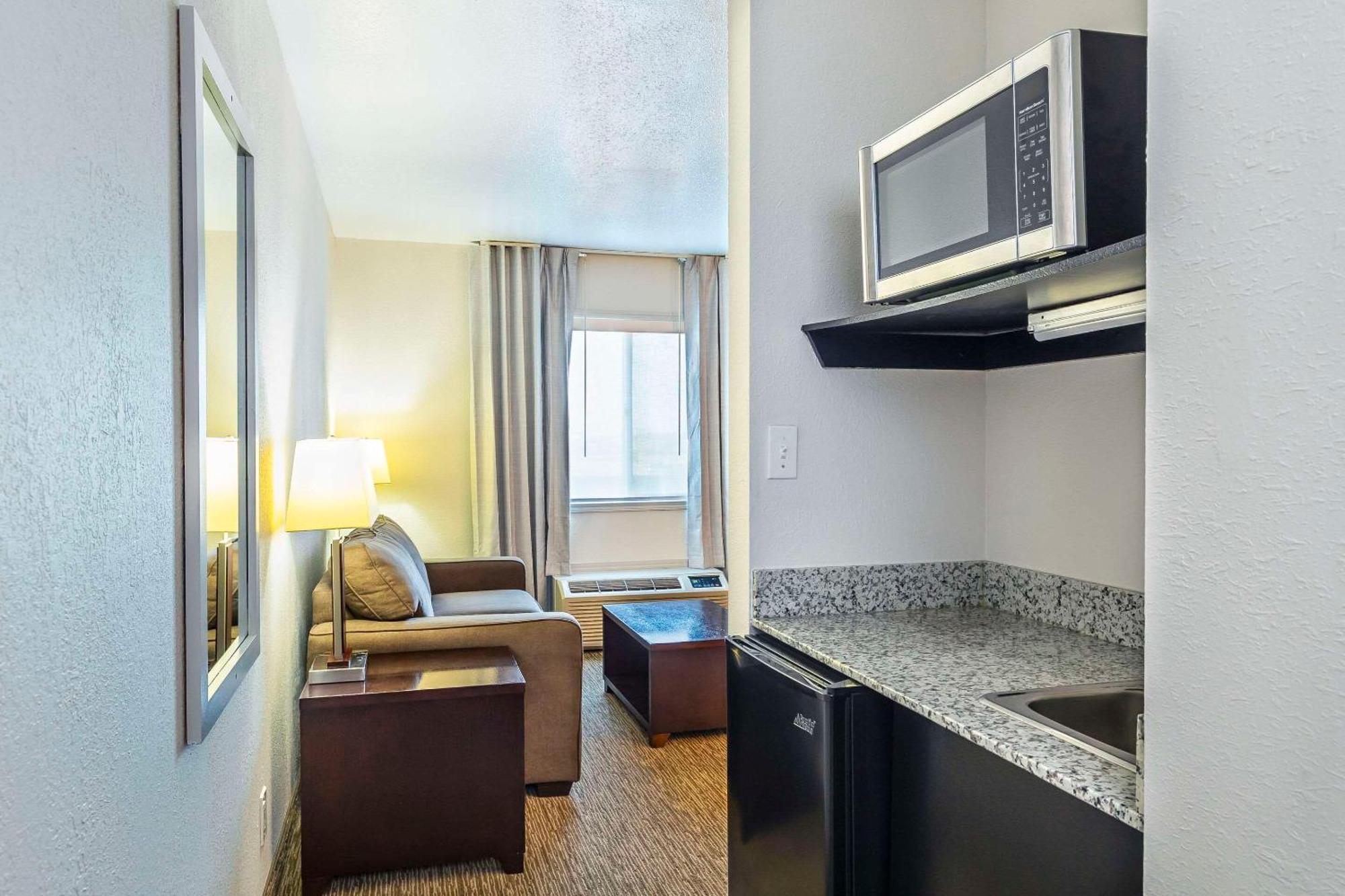 יורקטון Comfort Inn & Suites מראה חיצוני תמונה