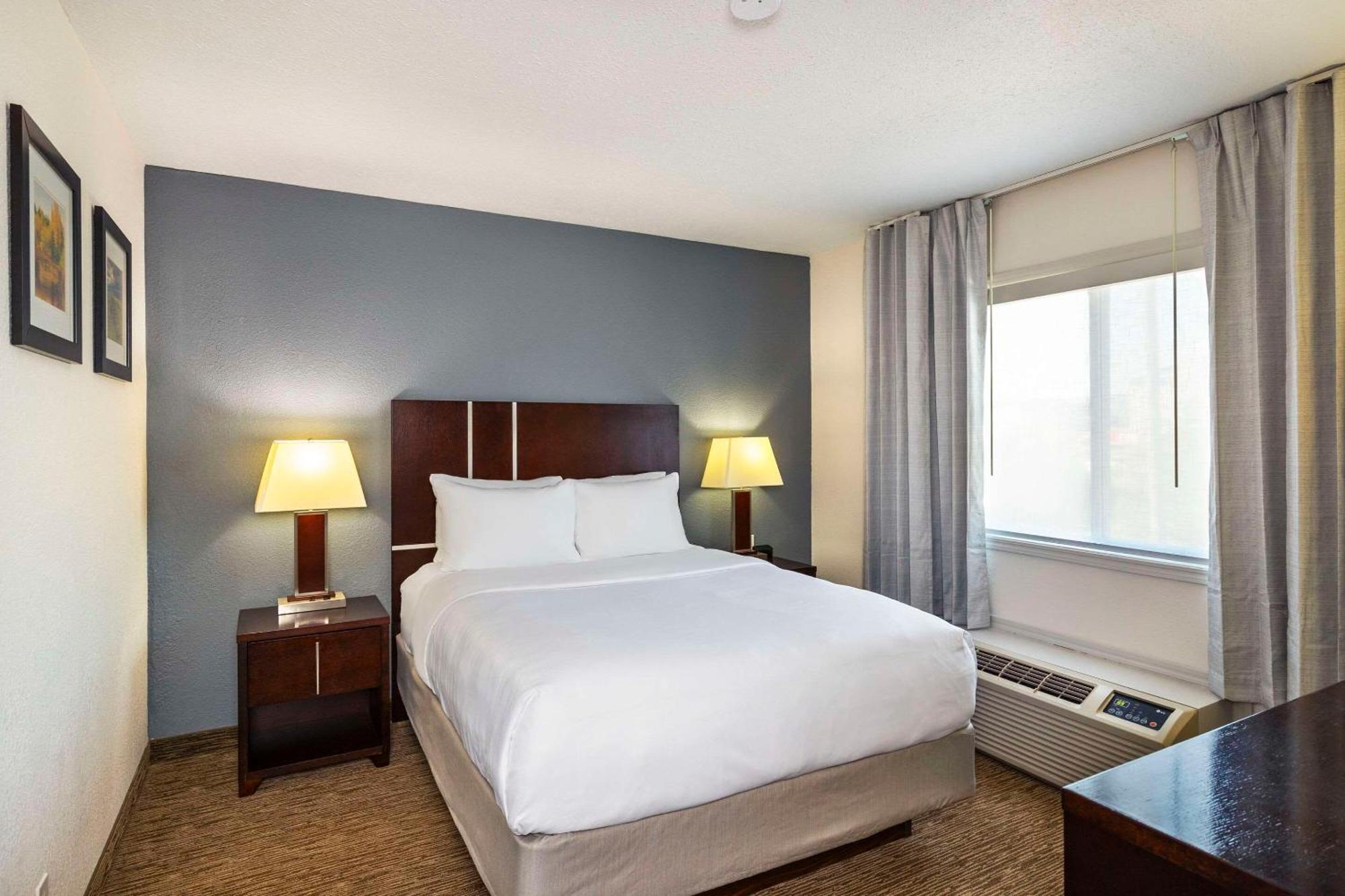 יורקטון Comfort Inn & Suites מראה חיצוני תמונה