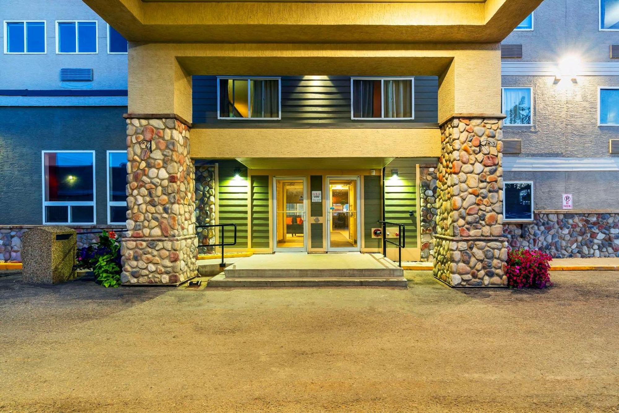 יורקטון Comfort Inn & Suites מראה חיצוני תמונה