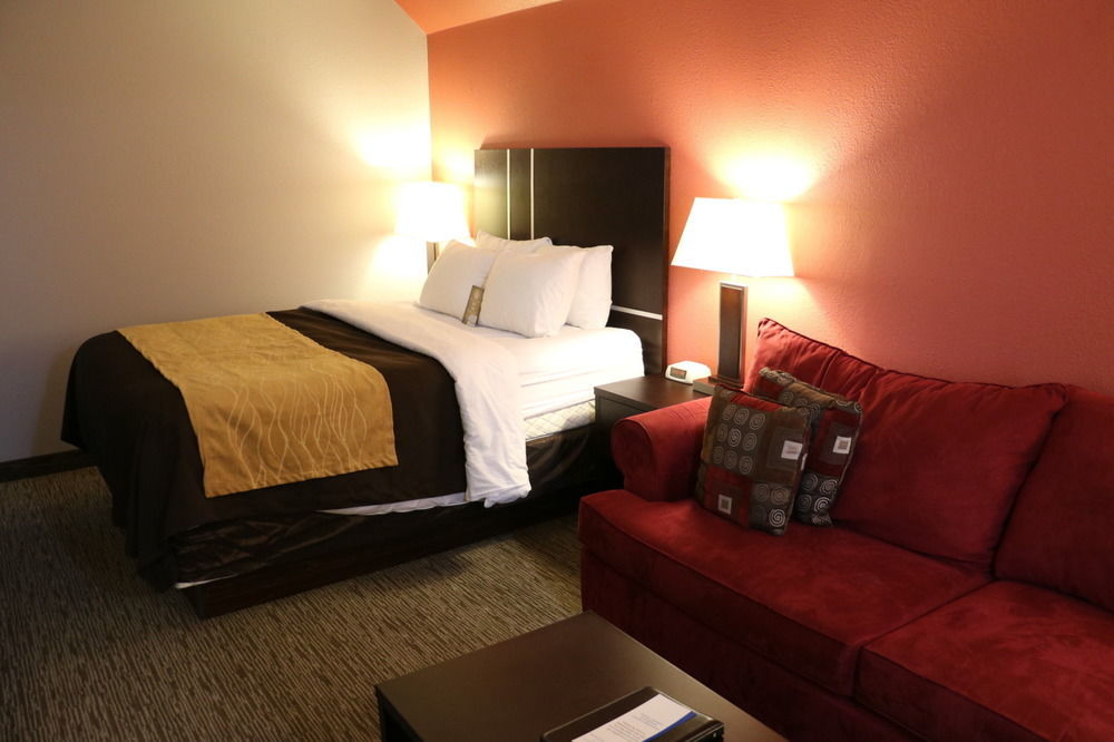 יורקטון Comfort Inn & Suites מראה חיצוני תמונה
