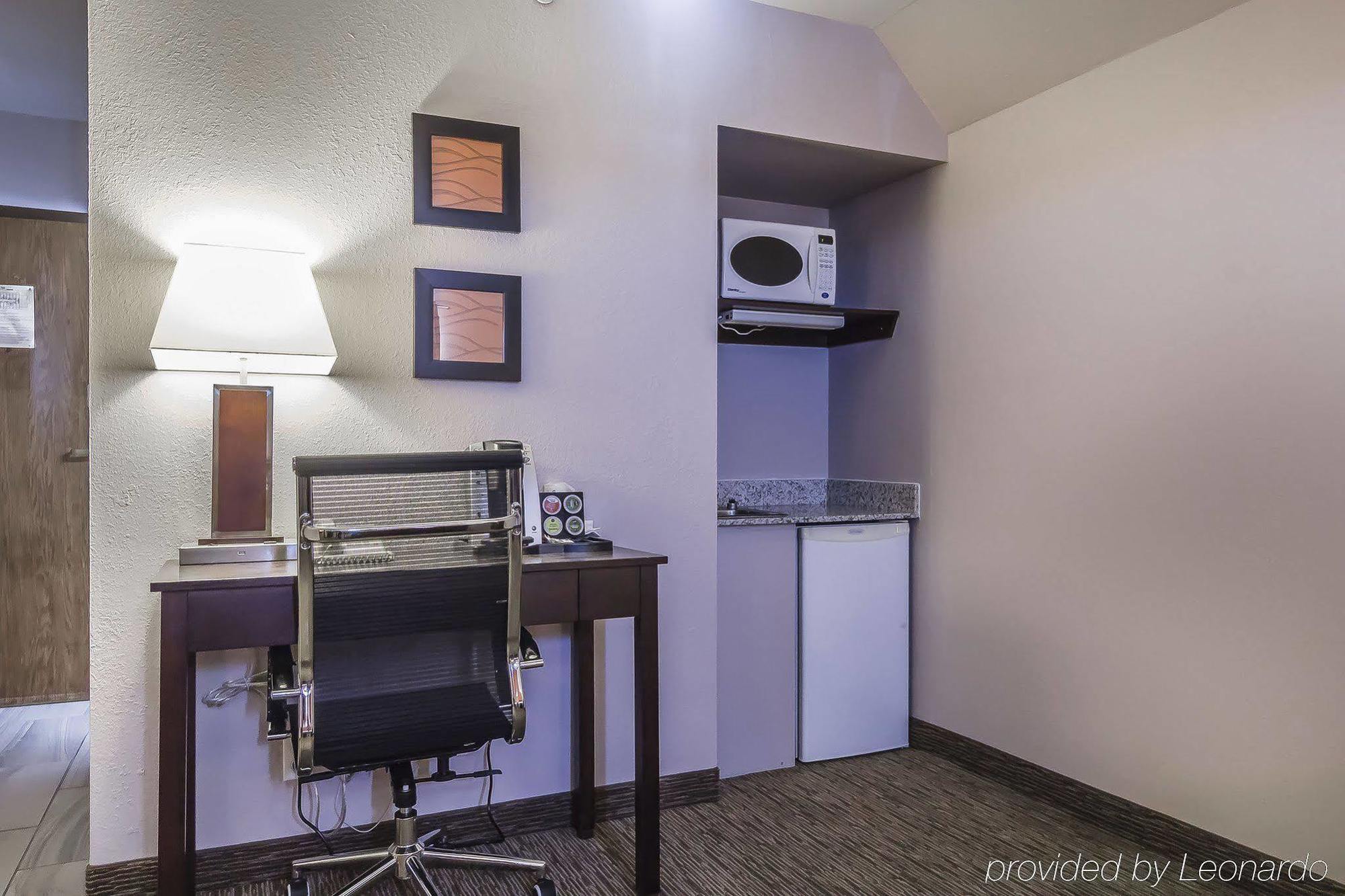 יורקטון Comfort Inn & Suites מראה חיצוני תמונה