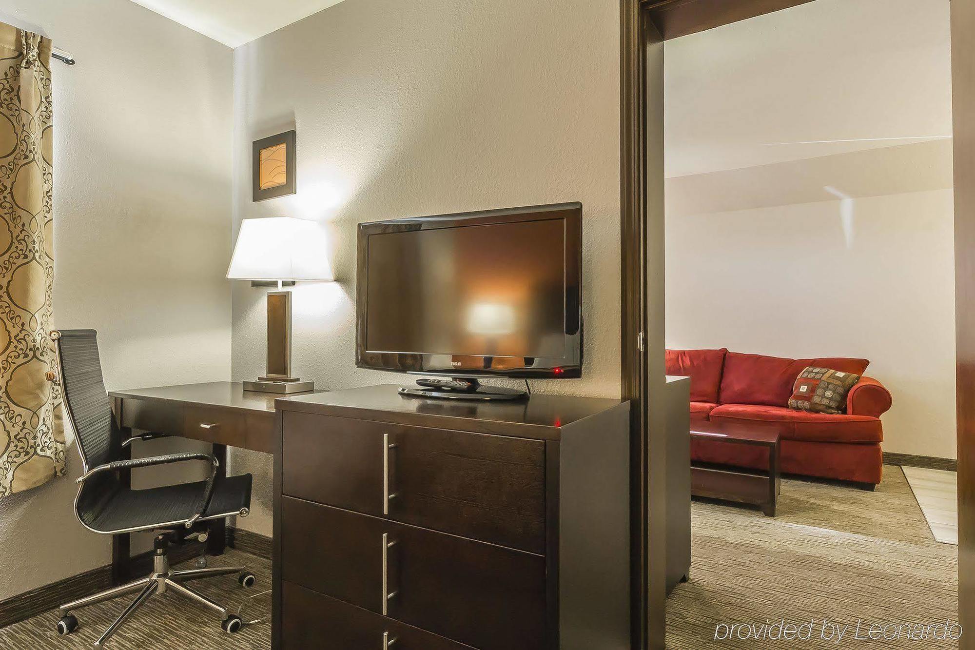 יורקטון Comfort Inn & Suites מראה חיצוני תמונה